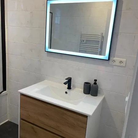 Terrasse 4 A 6 Adultes Linge Compris 3 Min Du Parc Puy Du F0u *